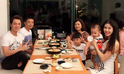 Vợ Đăng Khôi tổ chức sinh nhật ấm áp bên gia đình