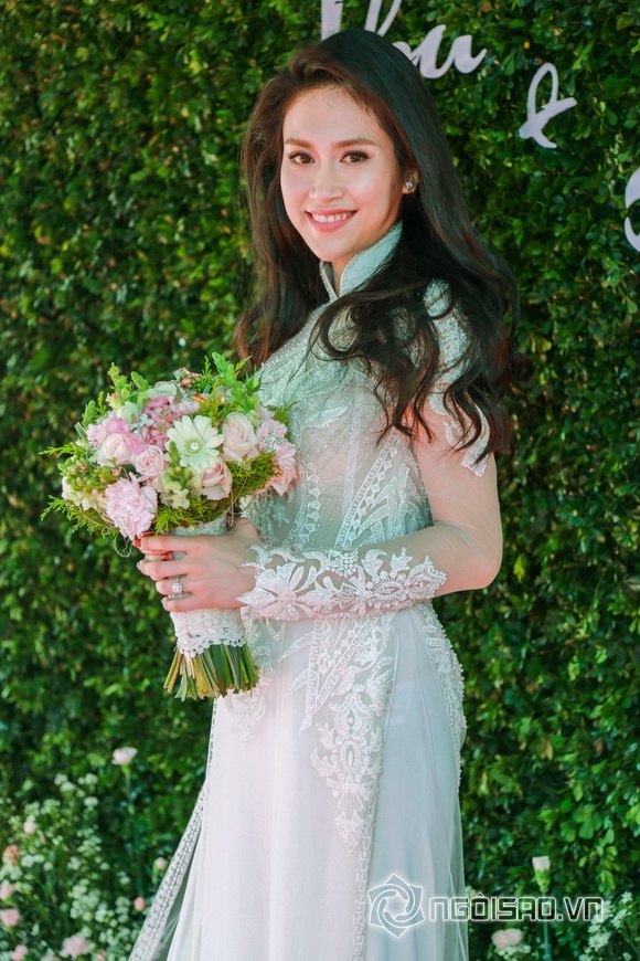 Hoa hậu Thu Vũ đính hôn 1