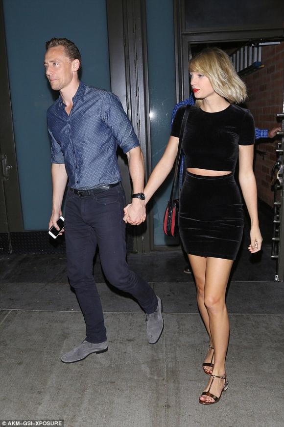 Taylor Swift và bạn trai tay trong tay hẹn hò sau nghi vấn rạn nứt 7