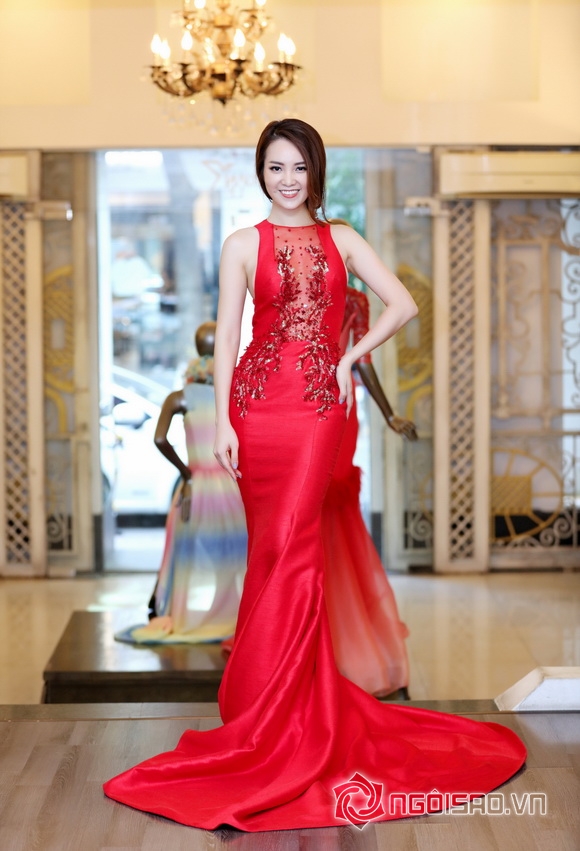 Thụy Vân chọn váy làm MC Hoa hậu 0