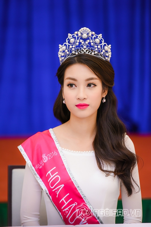 Hoa hậu Đỗ Mỹ Linh chửi thề trên facebook  5