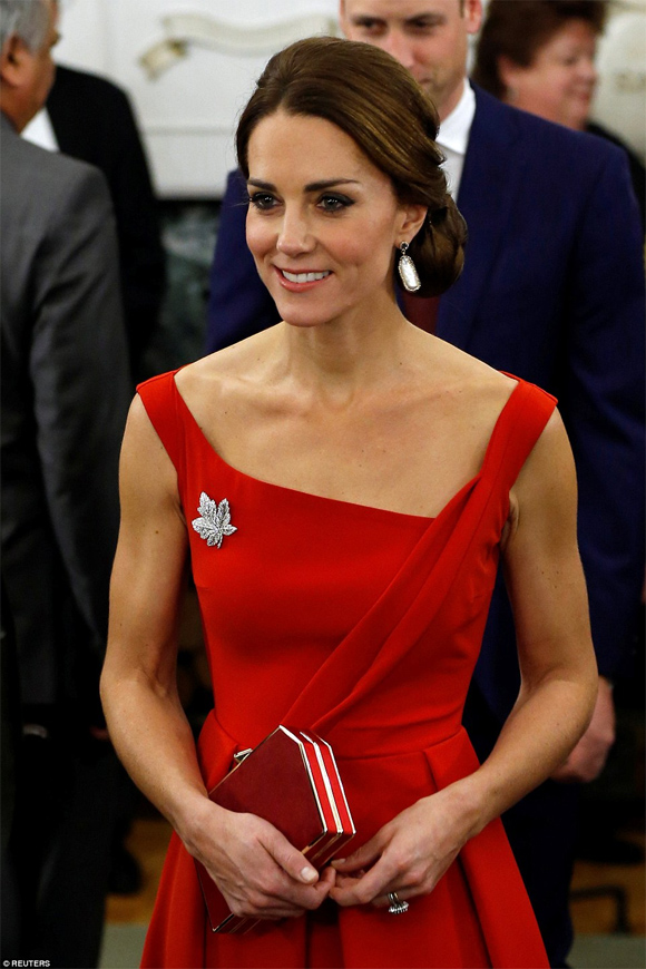 công nương Kate Middleton lộ thân hình gầy gò 2
