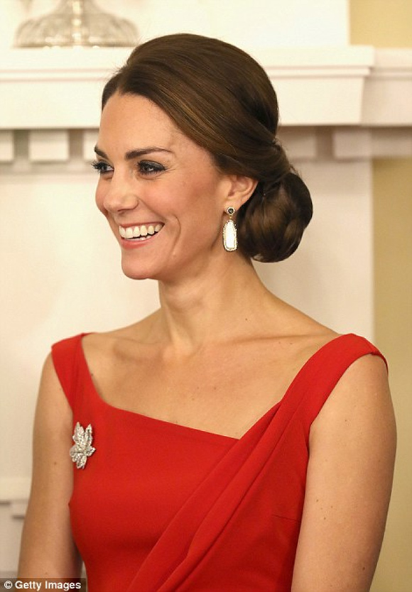 công nương Kate Middleton lộ thân hình gầy gò 3