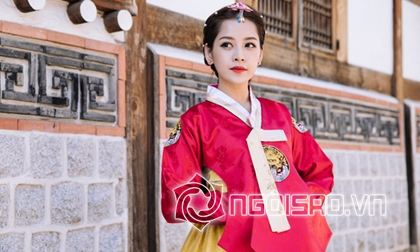 Chi Pu mặc Hanbok tạo dáng trên phố Hàn 