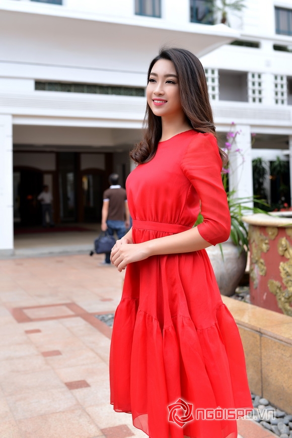 Hoa hậu Mỹ Linh váy đỏ nổi bật 2