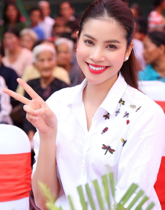 Thu Thảo, Phạm Hương, phong cách thời trang của Thu Thảo