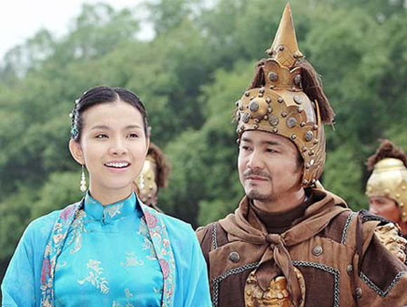 Hoa hậu đóng phim: Người được chào đón, kẻ bị chê bai