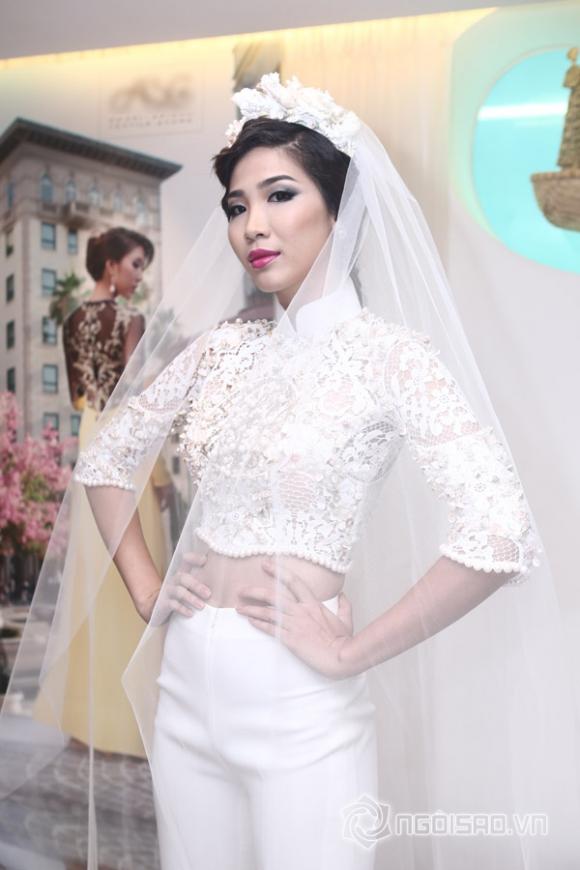 LAN KHUÊ, ÁO DÀI, HỌA TIẾT 3D, ĐẸP HÚT MẮT
