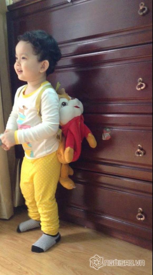 Con trai Trương Quỳnh Anh ngày càng đáng yêu không kém sao nhí Manson Con trai Trương Quỳnh Anh ngày càng đáng yêu không kém sao nhí Manson