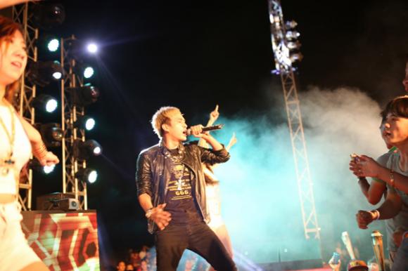 'Công chúa' Bảo Anh 'hóa' chiến binh, biểu diễn 'cực sung'
