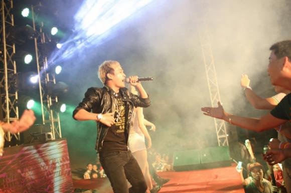 'Công chúa' Bảo Anh 'hóa' chiến binh, biểu diễn 'cực sung'