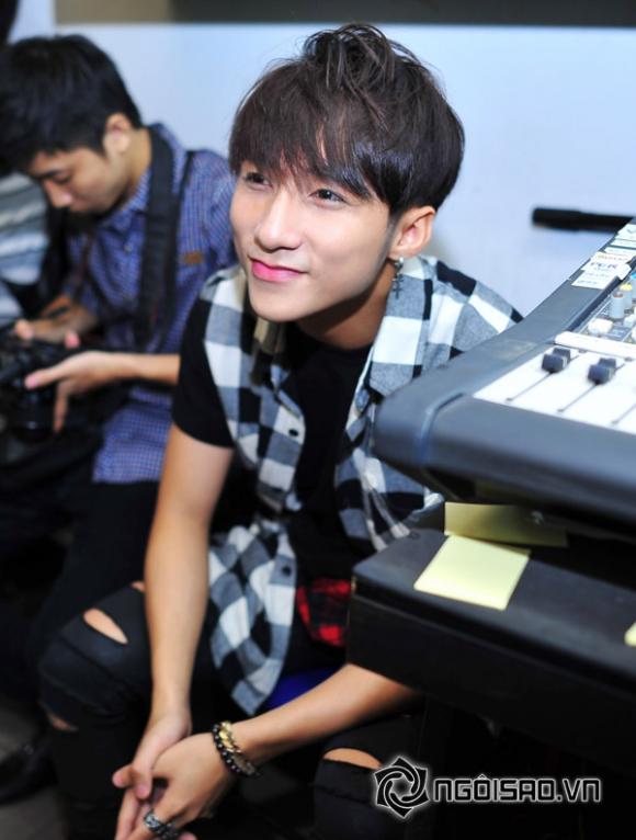 [Image: stung18814-2.stamp2.JPG]