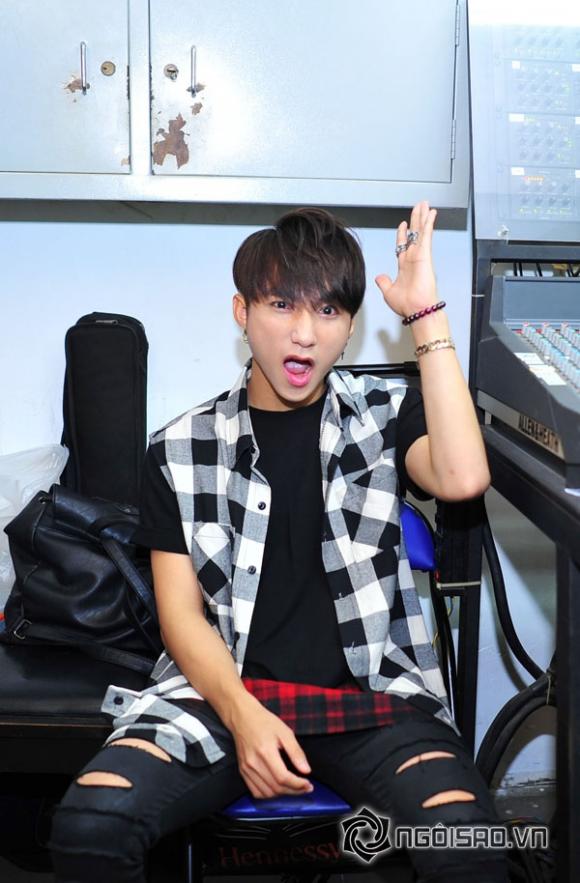 [Image: stung18814.stamp2.JPG]