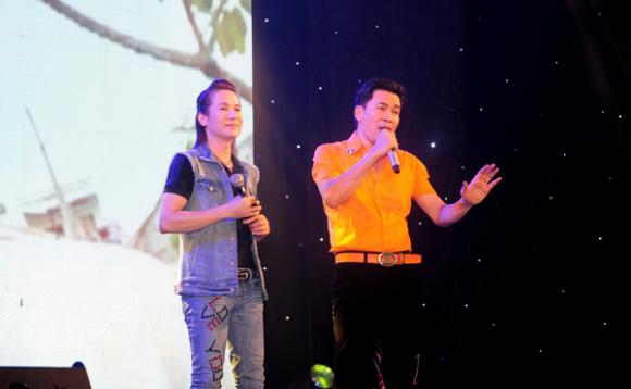 Hồ Quang Hiếu gặp fan cuồng