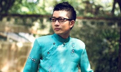 NTK Thuận Việt tự làm người mẫu cho bộ sưu tập của mình