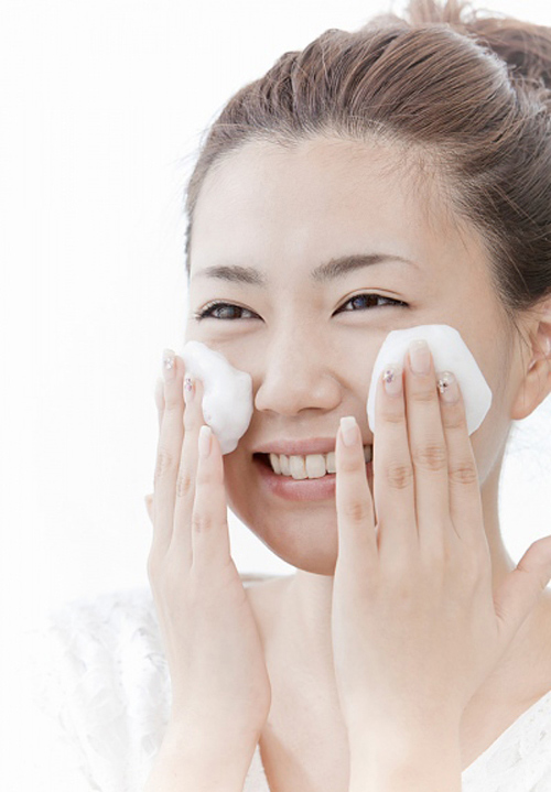 5 bước trang điểm hàng ngày chị em nên biết
