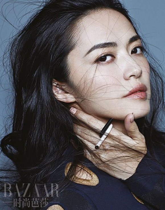 'Mỹ nhân miệng rộng' Diêu Thần duyên dáng trên tạp chí