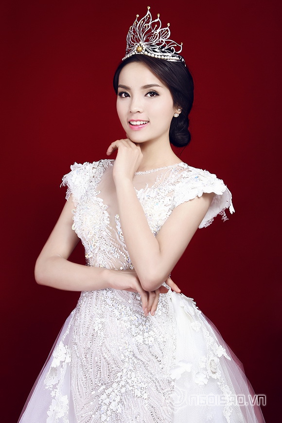 Hoa hậu Kỳ Duyên đẹp ngỡ ngàng với váy dạ hội trắng