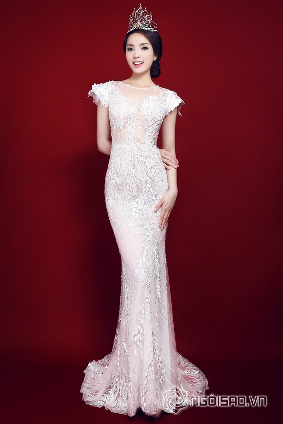 Hoa hậu Kỳ Duyên đẹp ngỡ ngàng với váy dạ hội trắng