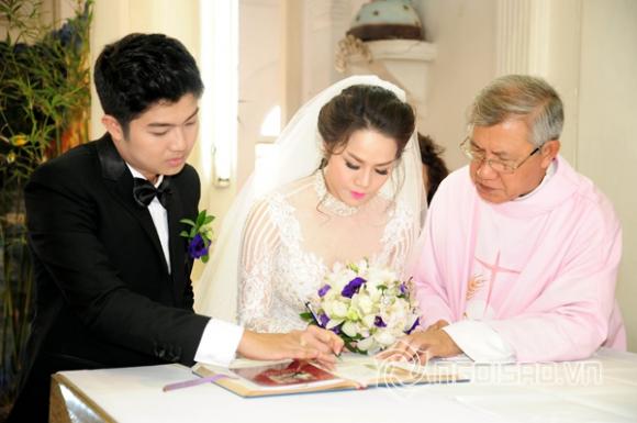 Lễ cưới trong nhà thờ của Nhật Kim Anh