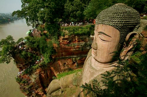 Tượng Phật đá cao nhất thế giới trên vách núi - 5