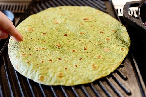 Bánh rau bina cuộn hoa atiso bơ rau thập cẩm siêu lạ (2) Bánh rau bina cuộn hoa atiso bơ rau thập cẩm siêu lạ (2)