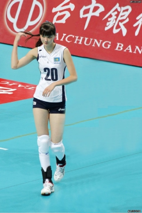 Altynbekova Sabina,Thiên thần bóng chuyền,Cộng đồng mạng