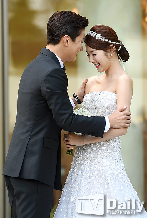 Những đám cưới hot nhất showbiz Hàn 2014 - 4