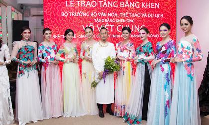Võ Việt Chung vinh dự được nhận bằng khen của Bộ trưởng Bộ VHTTDL