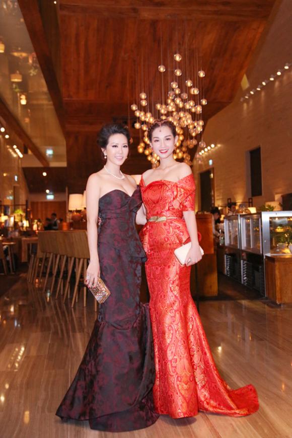 Hoa hậu Thu Hoài diện trang sức 7 tỷ dự tiệc