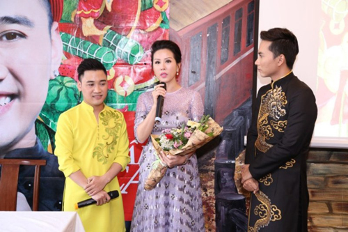Hương Giang Idol đến mừng Don Nguyễn