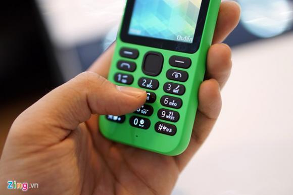 Mở hộp Nokia 215 pin chờ 27 ngày giá 790000 vừa lên kệ ở VN