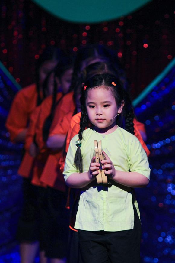 Kiều Oanh khoe “công chúa” 6 tuổi 