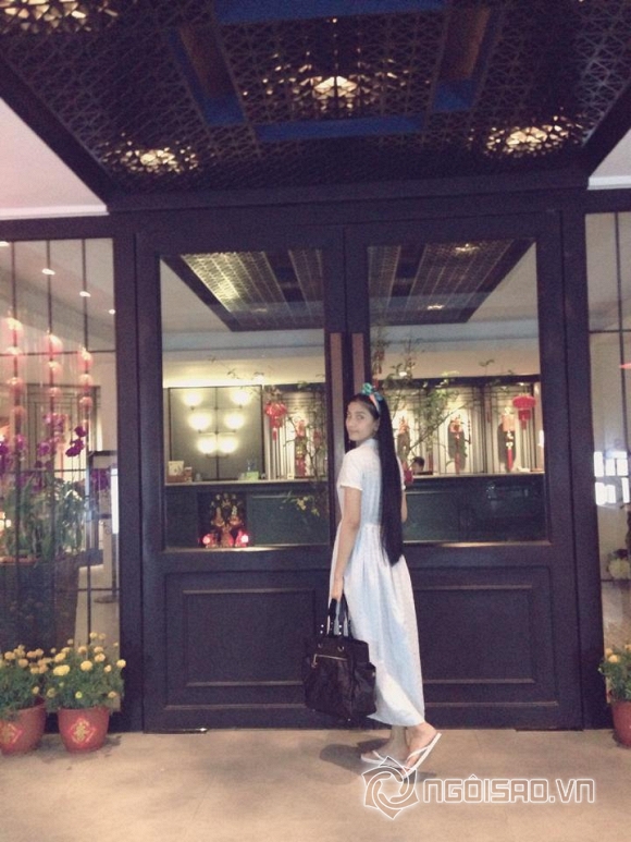 Trương Thị May mặc váy ngủ ra đường 0