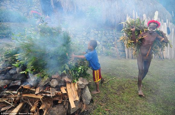 Bộ tộc Papua tổ chức lễ tạ ơn theo phong cách độc đáo 8