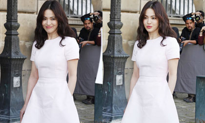 Song Hye Kyo diện váy trẻ trung và nữ tính tại sự kiện