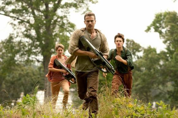 'Insurgent' - sống hạnh phúc với những kẻ nổi loạn?