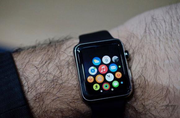 Đeo trên tay chiếc đồng hồ tốt nhất thế giới của Apple