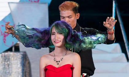Hoài Super Hair khiêu vũ với tóc trên sân khấu Chuyện của tóc 5