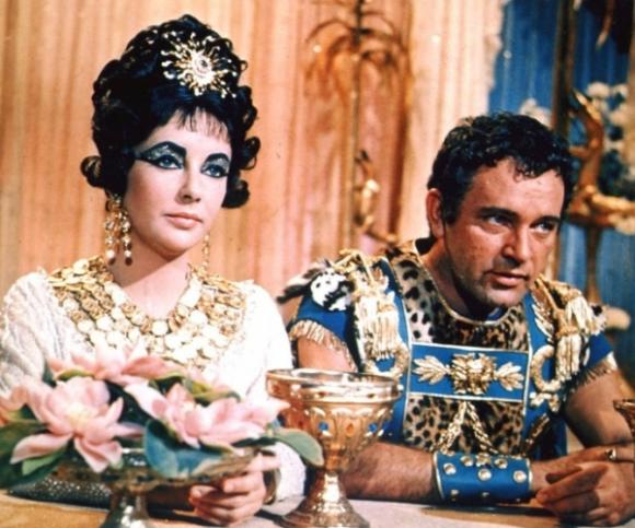 Nữ hoàng Cleopatra – 339,5 triệu đô la