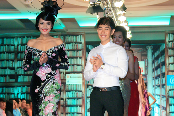 Floral Color Collection of designer Ngoc Long