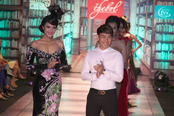 Floral Color Collection of designer Ngoc Long