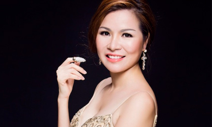 Hoa hậu Quý bà Bùi Thị Hà - bà mẹ 3 con tài sắc bậc nhất showbiz Việt