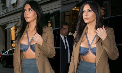 Kim Kardashian hở bạo khiến fan 'bỏng mắt'