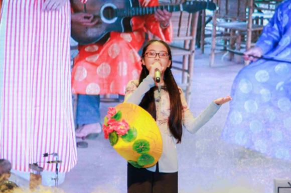 Con gái nuôi Quang Lê hoàn tục trên sân khấu 5