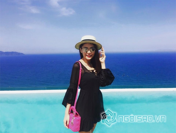 siêu mẫu Lan Hương quyến rũ với bikini 7