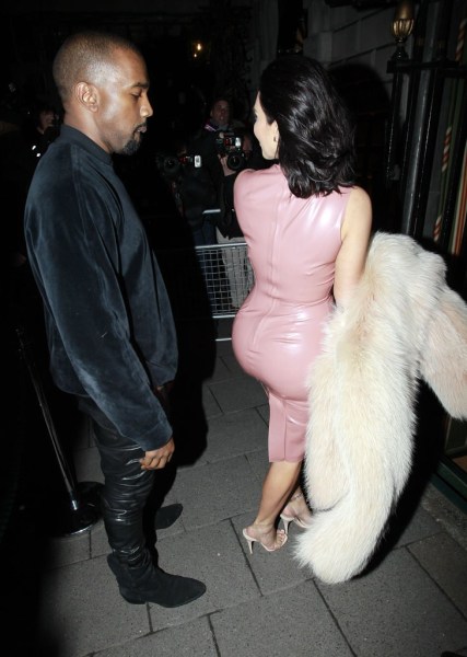 Kim Kardashian khiến chồng mê mẩn 0