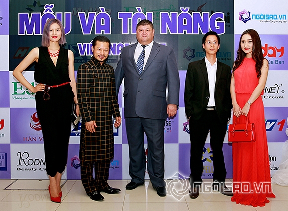 Sao Việt ’xúng xính váy áo’ trong buổi ra mắt cuộc thi ’Mẫu và Tài Năng’ 1