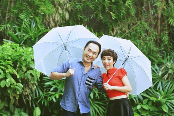 Chồng Thu Trang ôm hôn xối xả khi vợ ghen 9