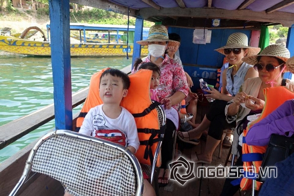 Ốc Thanh Vân cùng gia đình đi du lịch 7